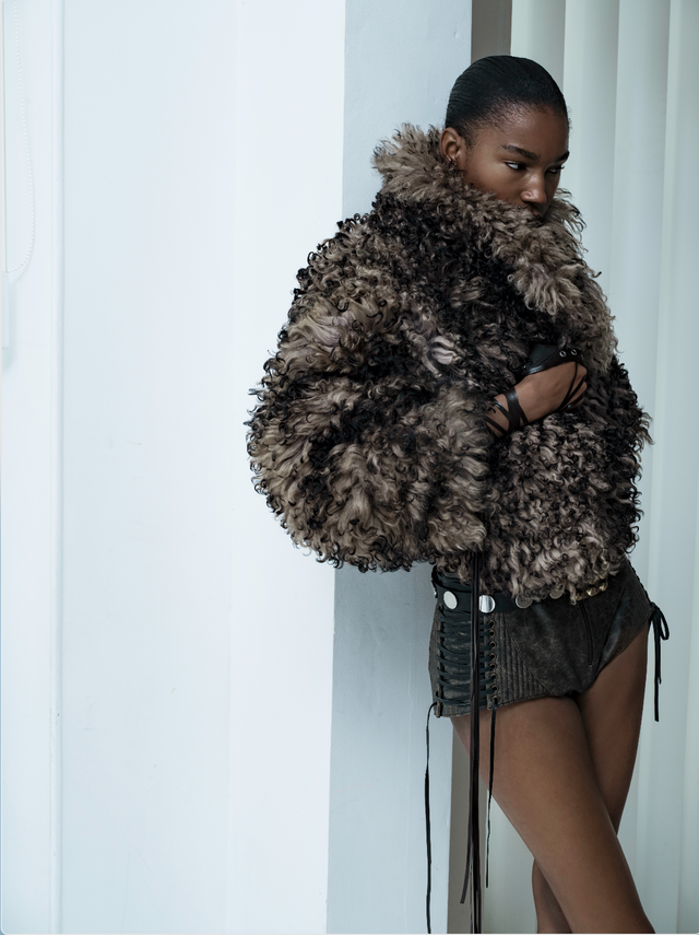 Scarf Detailed Furcoat